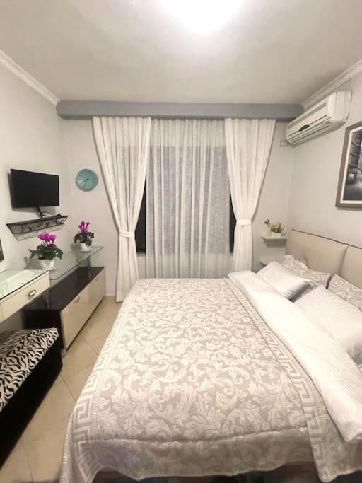 Nice Central Apartment In Tirana City Eksteriør billede